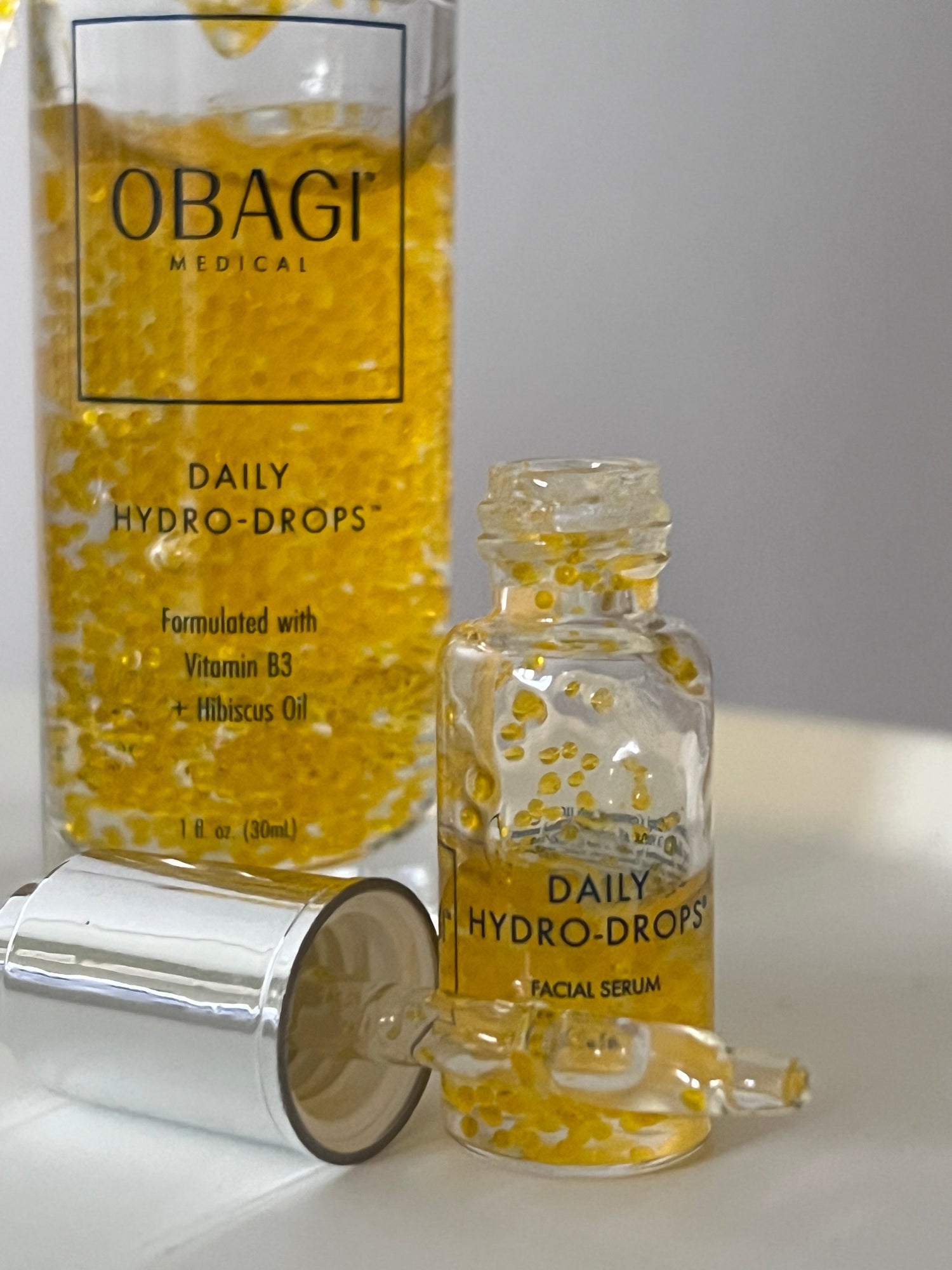 Obagi Daily Hydro-Drops Rejuvenating Eye Gel Cream lifestyle image
